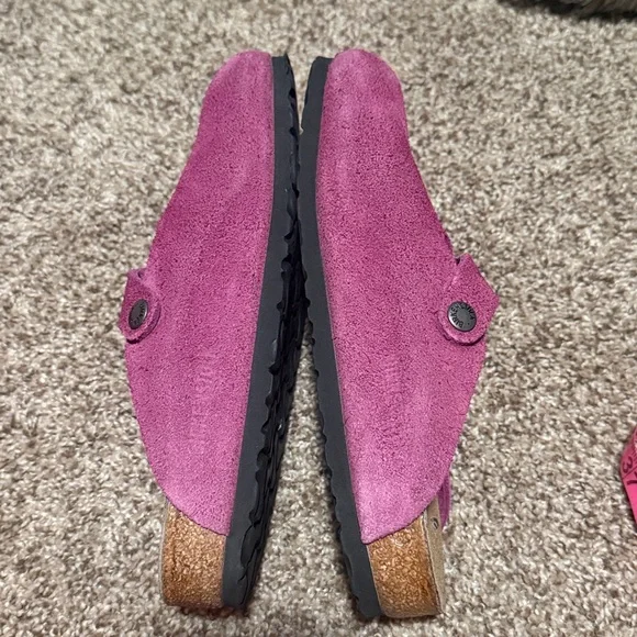 Birkenstock Purple Suede Clogs / Mules with Buckle (37 or 6.5-7) - like new! - Picture 6 of 15